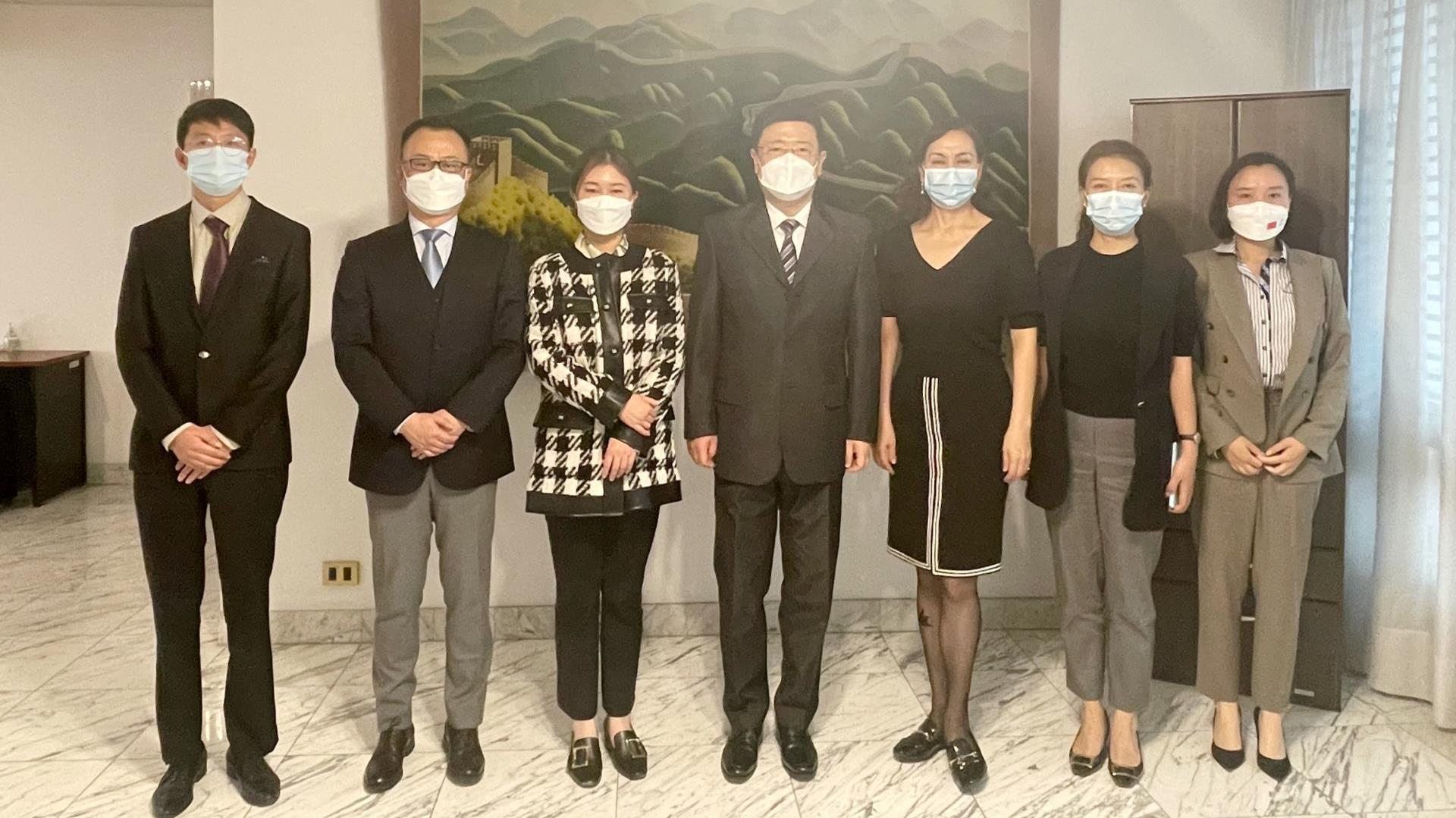 邹肖力大使会见008PG国际代表团